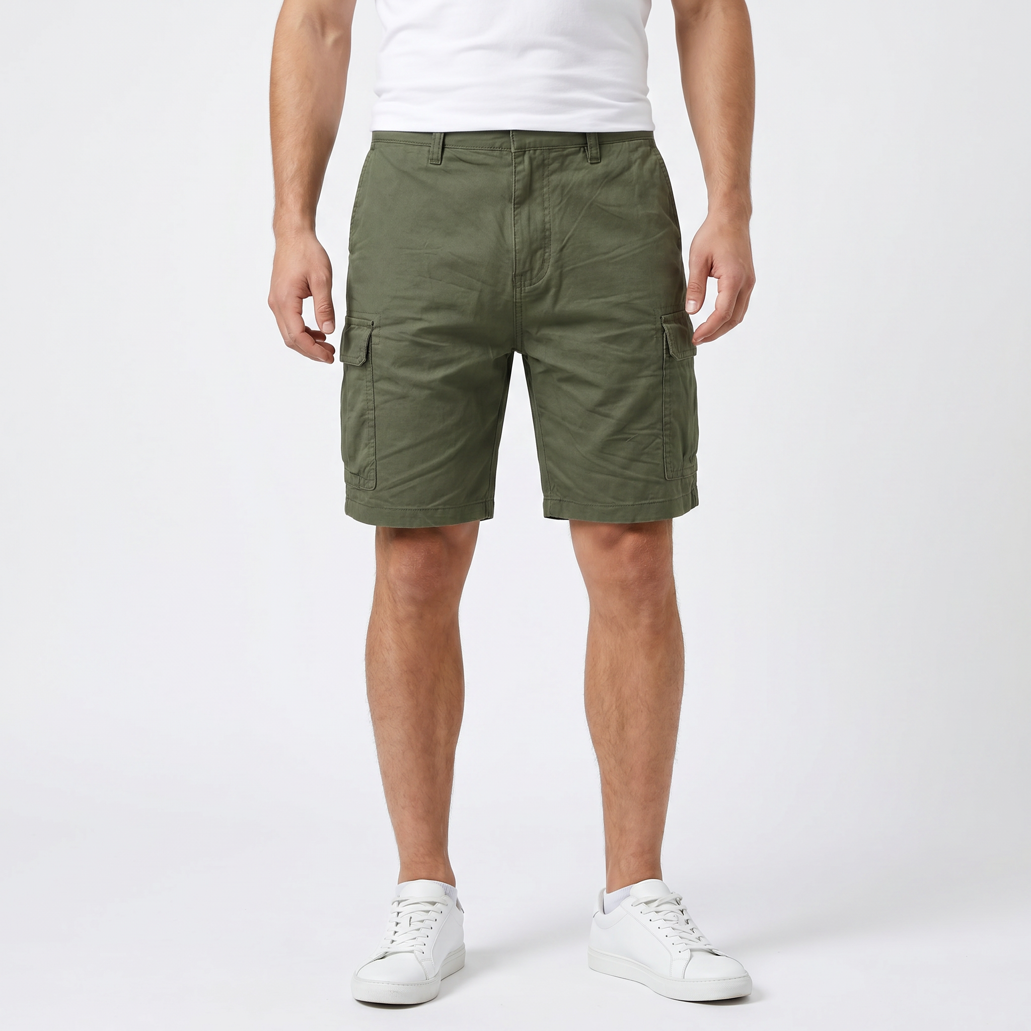 Bari Cargo Shorts - green-onmodel