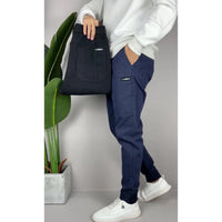 أزرق